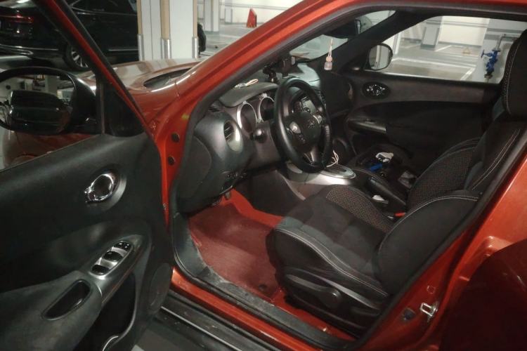 Used Infiniti ESQ 2014 1.6L Spontaneous Edition Driver Seat