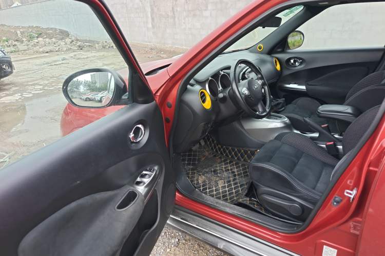 Used Infiniti ESQ 2014 1.6L Spontaneous Edition Driver Seat