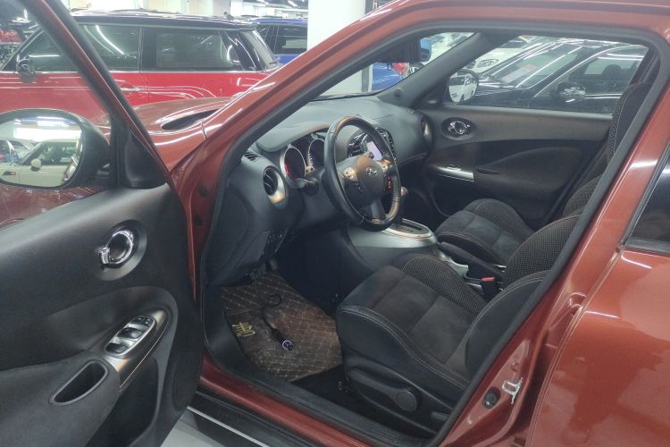 Used Infiniti ESQ 2014 1.6L Spontaneous Edition Driver Seat