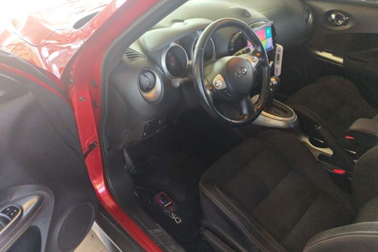 Used Infiniti ESQ 2014 1.6L Spontaneous Edition Driver Seat