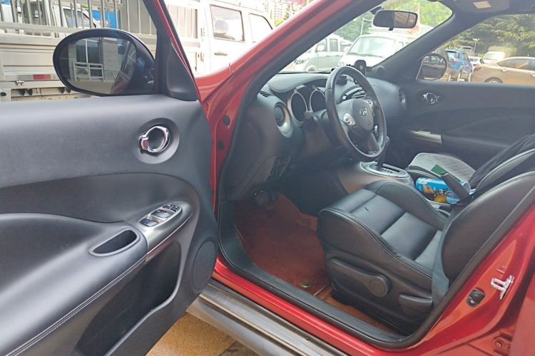 Used Infiniti ESQ 2014 1.6L Luxury Edition Driver Seat