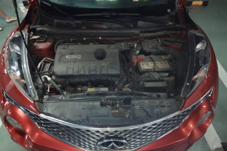 Used Infiniti ESQ 2014 1.6L Spontaneous Edition Engine Bay