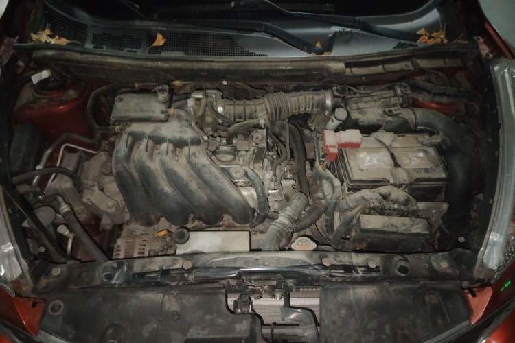 Used Infiniti ESQ 2014 1.6L Spontaneous Edition Engine Bay