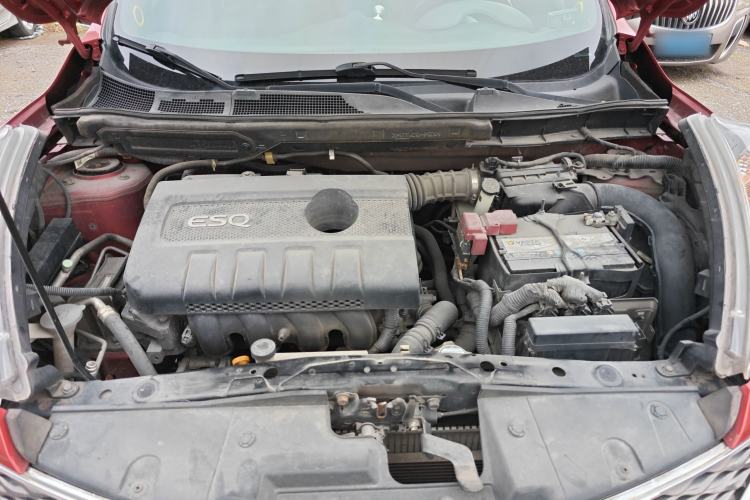 Used Infiniti ESQ 2014 1.6L Spontaneous Edition Engine Bay