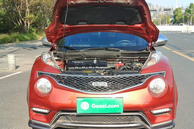 Used Infiniti ESQ 2014 1.6L Spontaneous Edition Engine Bay