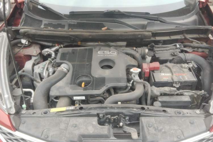 Used Infiniti ESQ 2014 1.6T Dynamic Edition Engine Bay