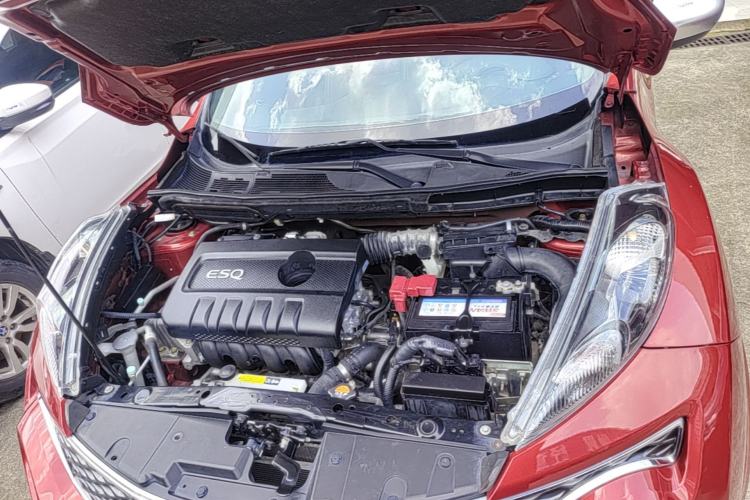 Used Infiniti ESQ 2014 1.6L Spontaneous Edition Engine Bay