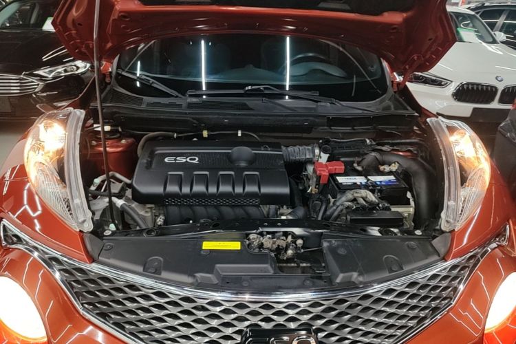 Used Infiniti ESQ 2014 1.6L Spontaneous Edition Engine Bay