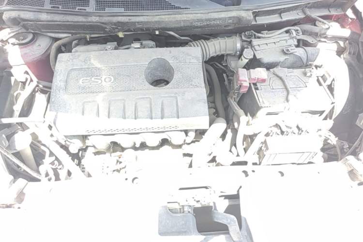 Used Infiniti ESQ 2014 1.6L Luxury Edition Engine Bay