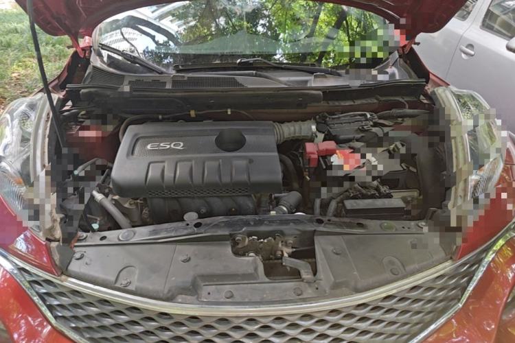 Used Infiniti ESQ 2014 1.6L Spontaneous Edition Engine Bay