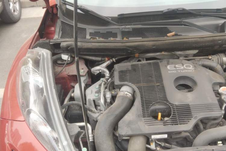 Used Infiniti ESQ 2014 1.6T Dynamic Edition Engine Bay Right
