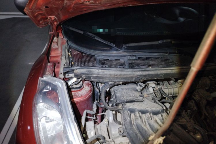 Used Infiniti ESQ 2014 1.6L Spontaneous Edition Engine Bay Right