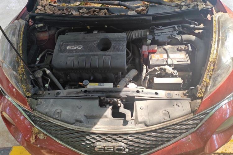 Used Infiniti ESQ 2014 1.6L Spontaneous Edition Engine Bay