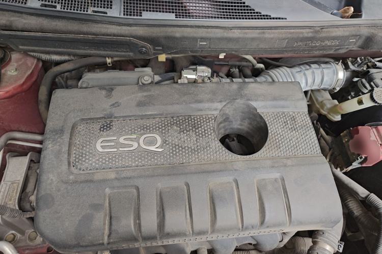 Used Infiniti ESQ 2014 1.6L Spontaneous Edition Engine Bay