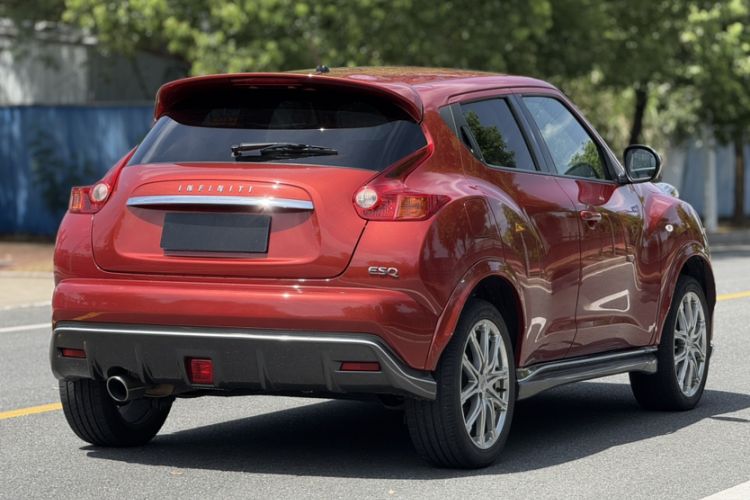 Used Infiniti ESQ 2014 1.6L Spontaneous Edition Exterior 3