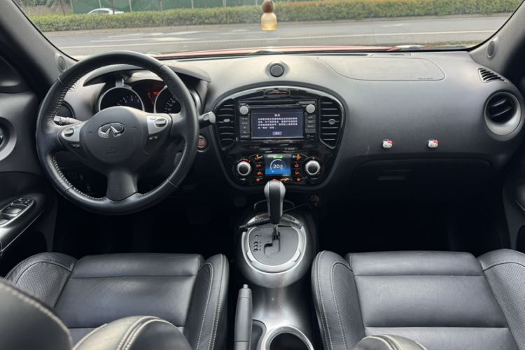 Used Infiniti ESQ 2014 1.6T Dynamic Edition Exterior 4
