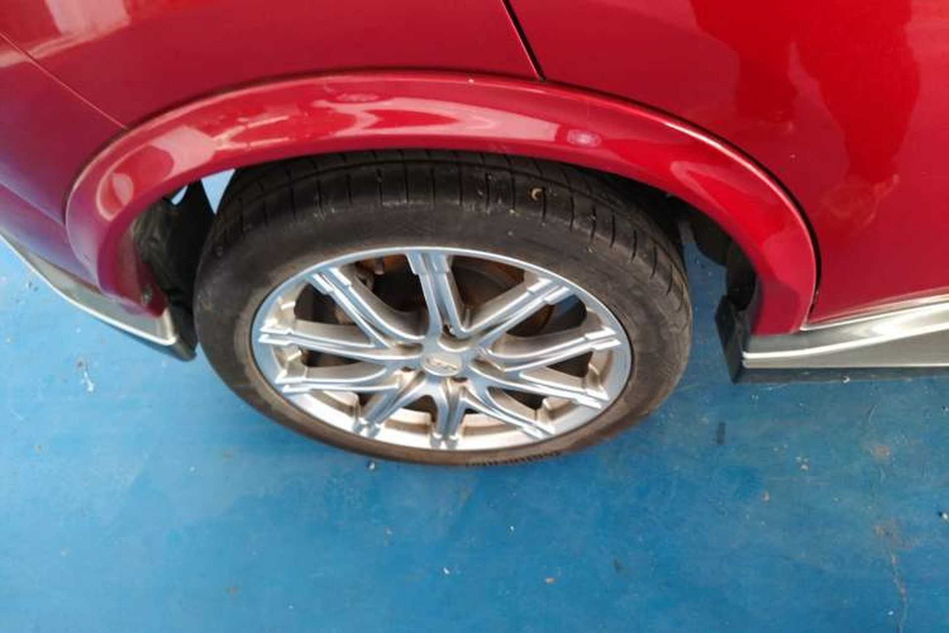 Used Infiniti ESQ 2014 1.6L Spontaneous Edition Exterior 8