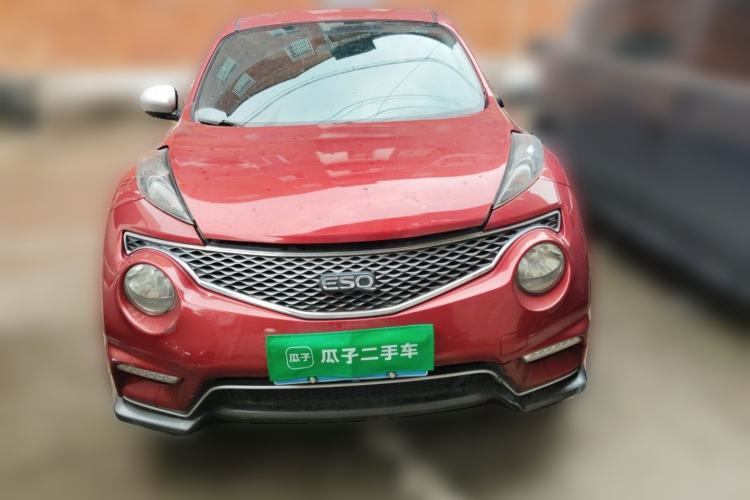 Used Infiniti ESQ 2014 1.6L Spontaneous Edition Front