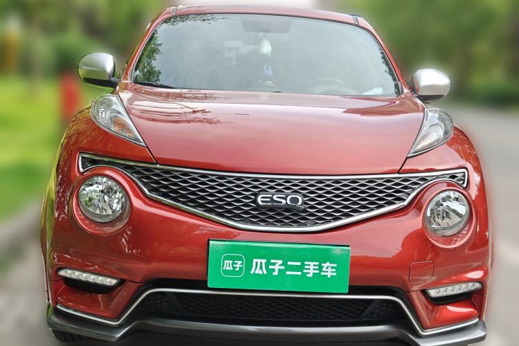Used Infiniti ESQ 2014 1.6L Spontaneous Edition Front