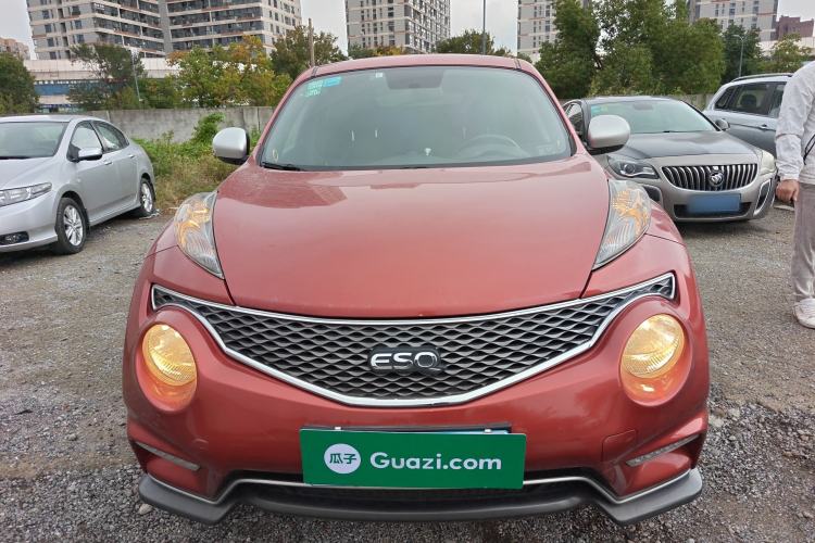 Used Infiniti ESQ 2014 1.6L Spontaneous Edition Front