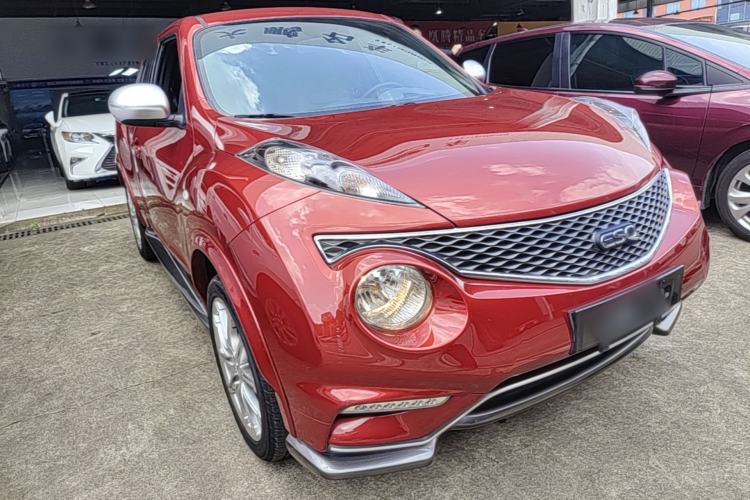 Used Infiniti ESQ 2014 1.6L Spontaneous Edition Front Right 45 Deg