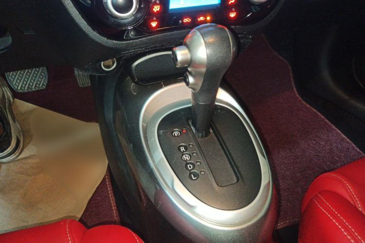 Used Infiniti ESQ 2014 1.6L Spontaneous Edition Gear Lever