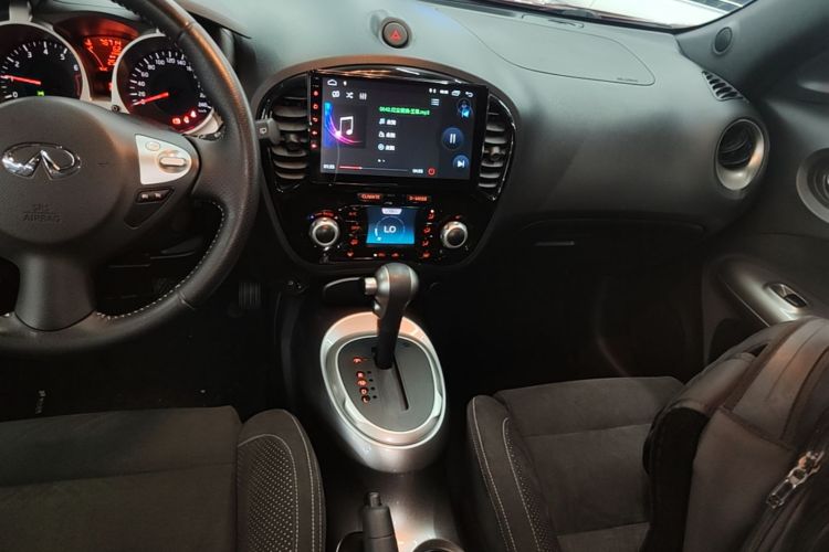 Used Infiniti ESQ 2014 1.6L Spontaneous Edition Gear Lever