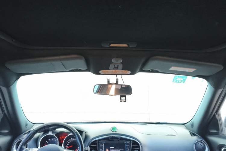 Used Infiniti ESQ 2014 1.6L Spontaneous Edition Headliner