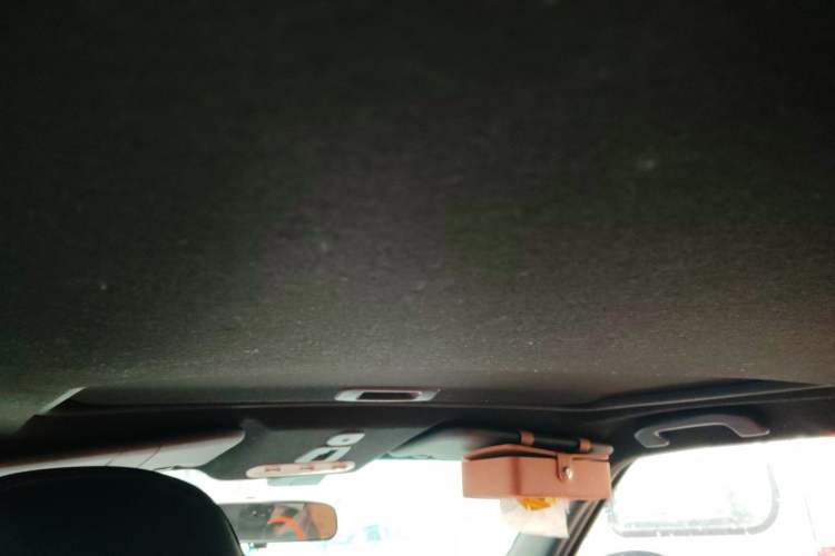 Used Infiniti ESQ 2014 1.6L Spontaneous Edition Headliner