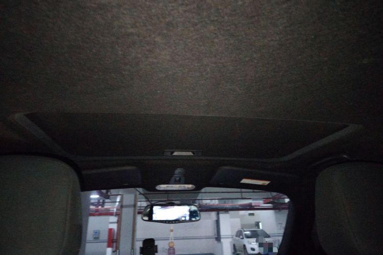 Used Infiniti ESQ 2014 1.6L Spontaneous Edition Headliner