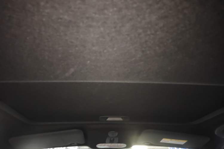 Used Infiniti ESQ 2014 1.6L Spontaneous Edition Headliner