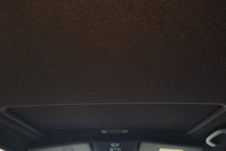 Used Infiniti ESQ 2014 1.6L Spontaneous Edition Headliner
