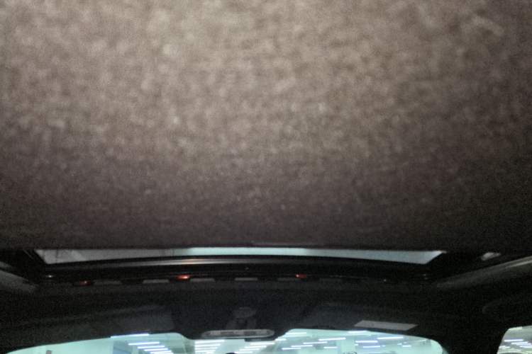 Used Infiniti ESQ 2014 1.6L Spontaneous Edition Headliner