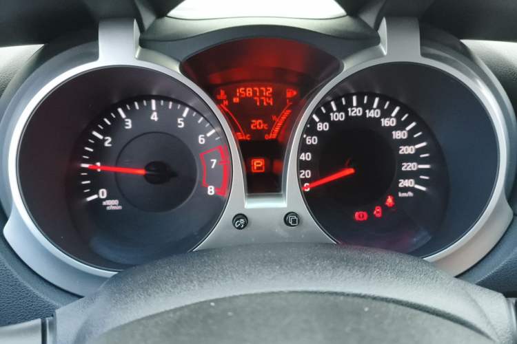 Used Infiniti ESQ 2014 1.6L Spontaneous Edition Instrument Cluster