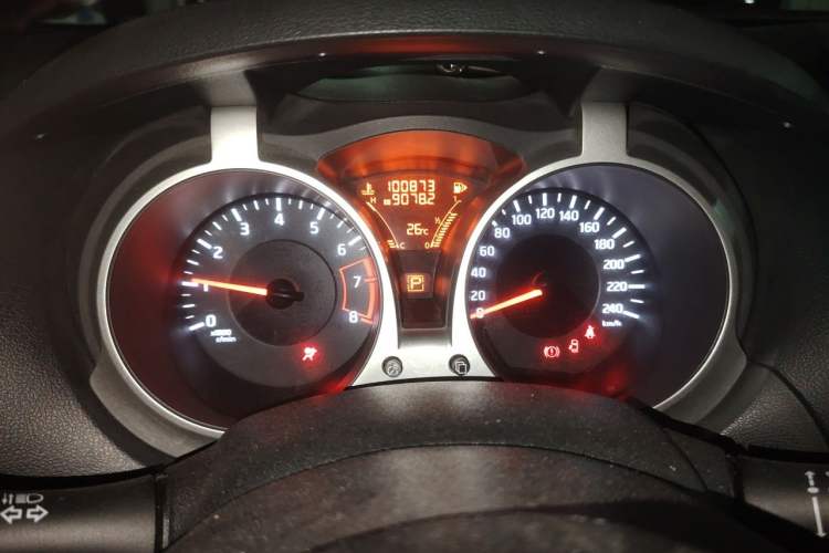 Used Infiniti ESQ 2014 1.6L Spontaneous Edition Instrument Cluster