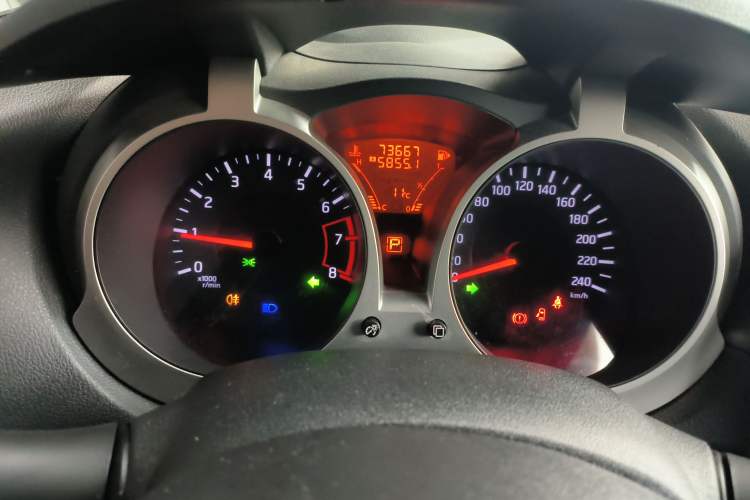 Used Infiniti ESQ 2014 1.6L Spontaneous Edition Instrument Cluster