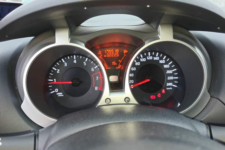 Used Infiniti ESQ 2014 1.6L Spontaneous Edition Instrument Cluster