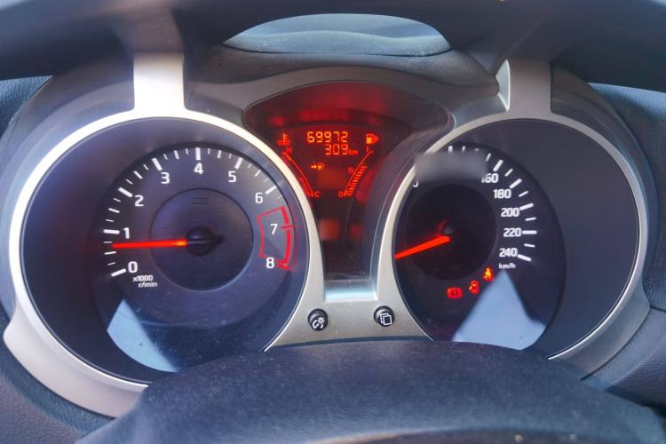 Used Infiniti ESQ 2014 1.6L Luxury Edition Instrument Cluster