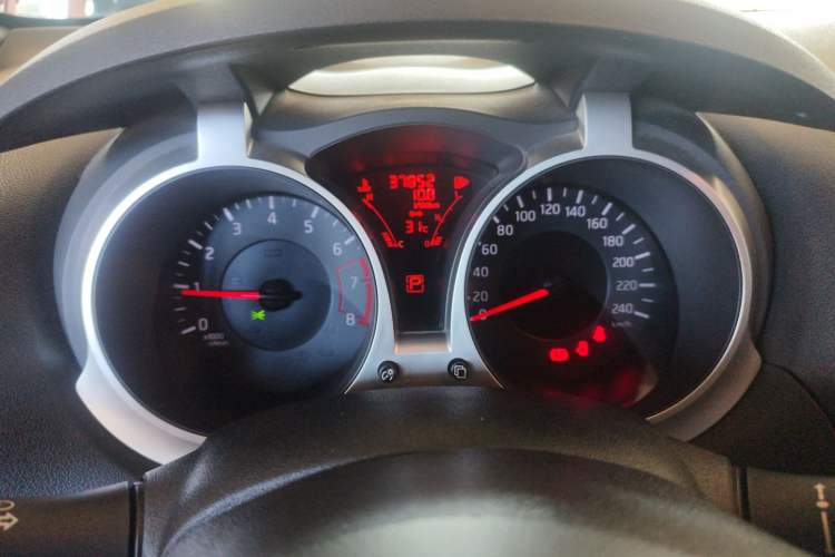 Used Infiniti ESQ 2014 1.6L Spontaneous Edition Instrument Cluster