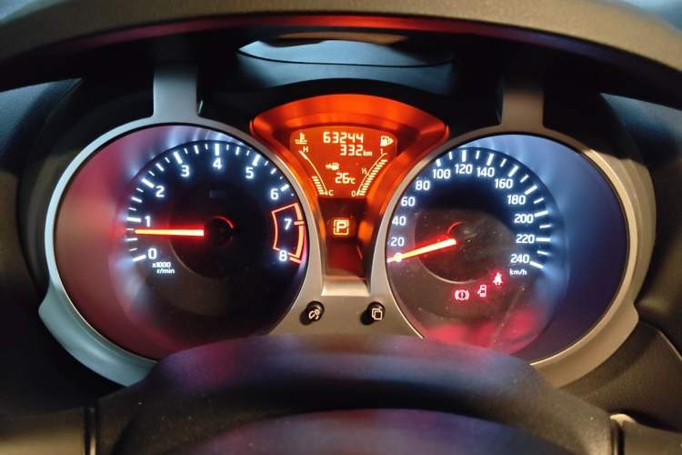 Used Infiniti ESQ 2014 1.6L Spontaneous Edition Instrument Cluster