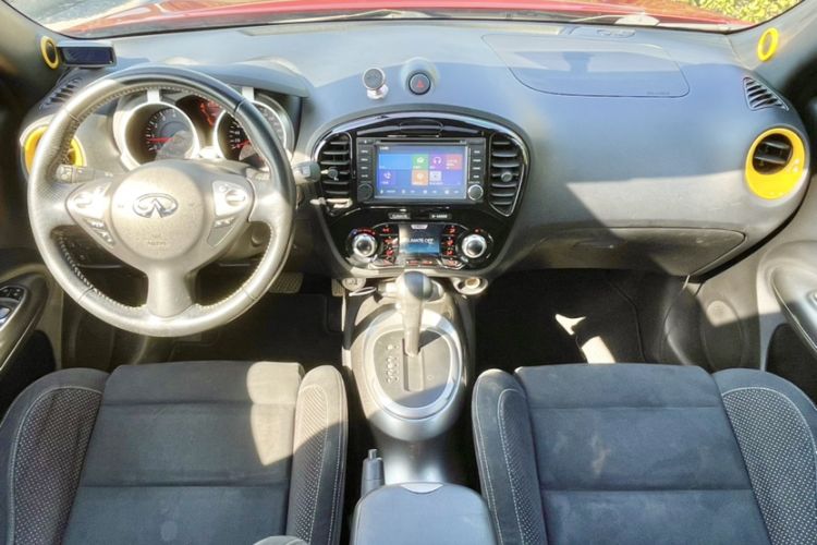 Used Infiniti ESQ 2014 1.6L Spontaneous Edition Interior 2