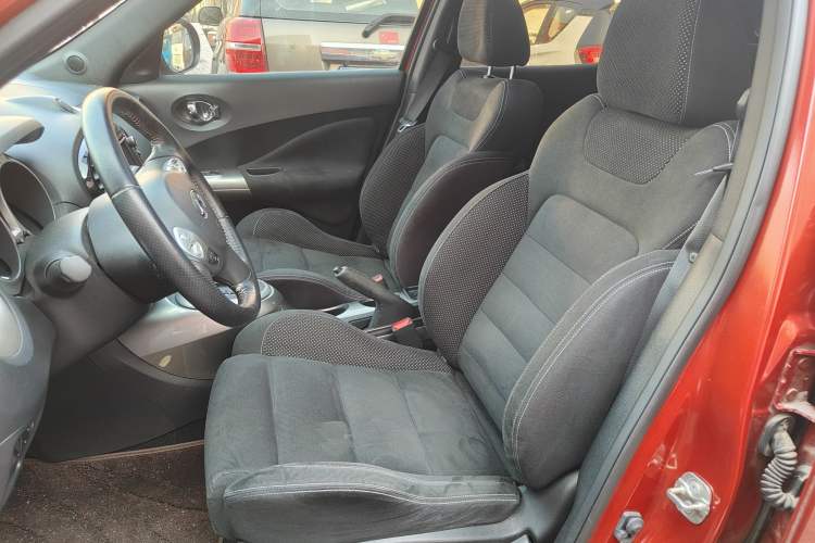Used Infiniti ESQ 2014 1.6L Spontaneous Edition Interior 3