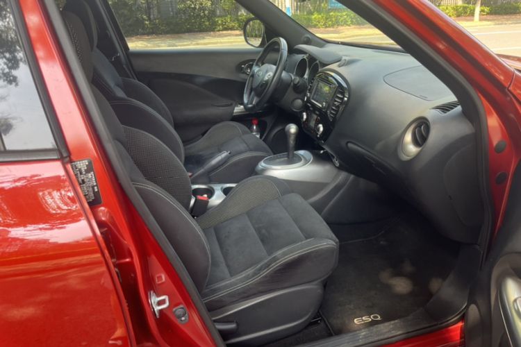 Used Infiniti ESQ 2014 1.6L Spontaneous Edition Interior 3