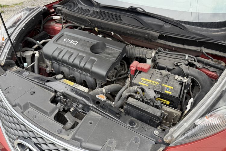 Used Infiniti ESQ 2014 1.6L Spontaneous Edition Interior 5