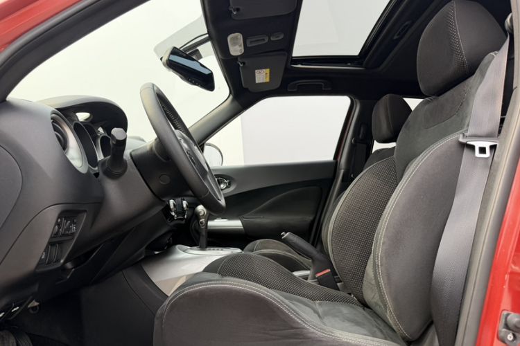 Used Infiniti ESQ 2014 1.6L Spontaneous Edition Interior 5