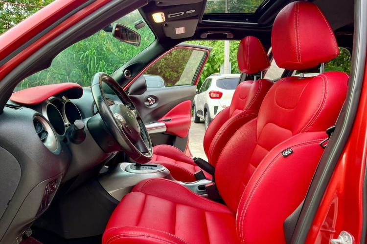 Used Infiniti ESQ 2014 1.6L Spontaneous Edition Interior 6