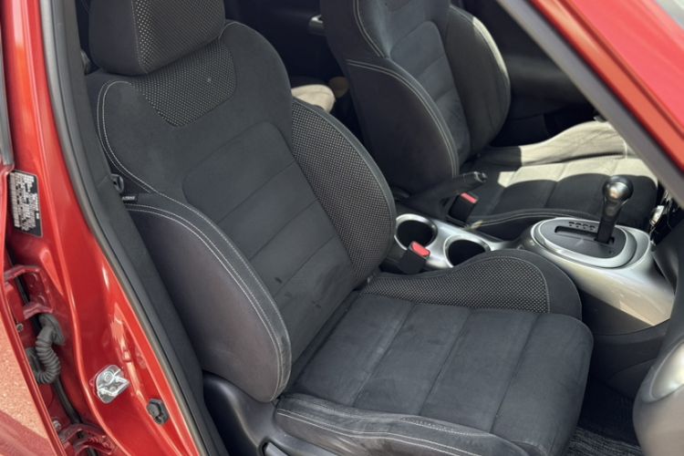 Used Infiniti ESQ 2014 1.6L Spontaneous Edition Interior 6