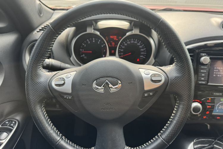 Used Infiniti ESQ 2014 1.6T Dynamic Edition Interior 7