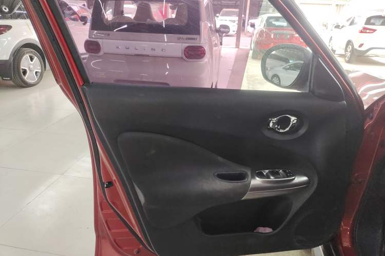 Used Infiniti ESQ 2014 1.6L Spontaneous Edition Left Front Door Interior