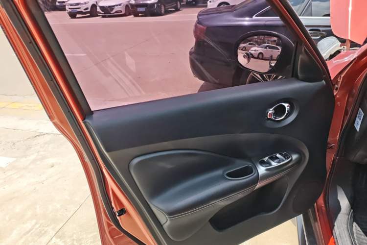 Used Infiniti ESQ 2014 1.6L Luxury Edition Left Front Door Interior